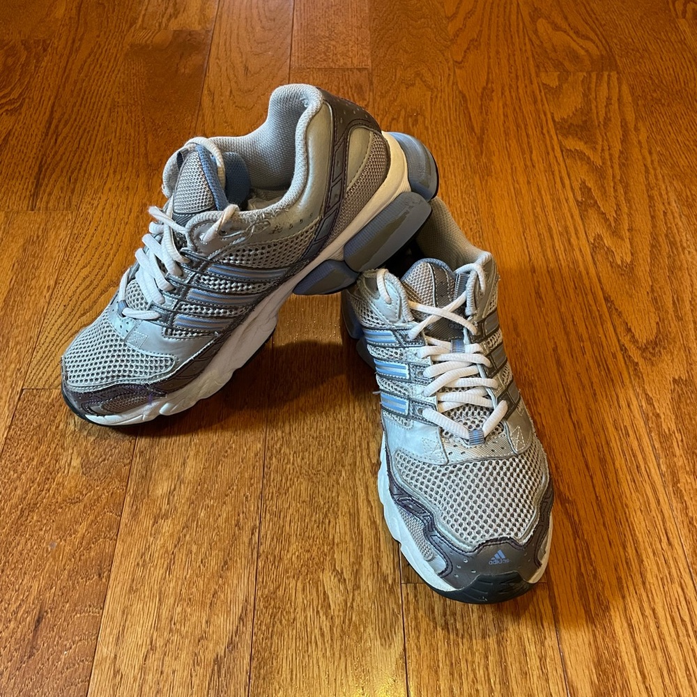 Women’s Adidas size 8 shoes
